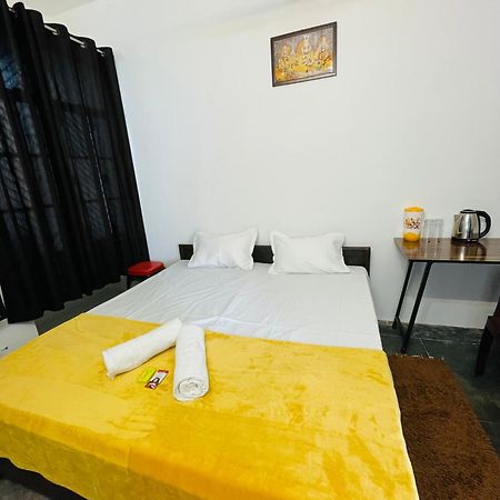 Shree Balaji Homestay Ayodhya Exterior foto